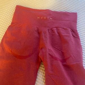 Hot Pink NVGTN leggings